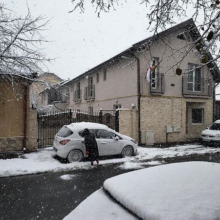 Casa Mais Brasov Bagian luar foto