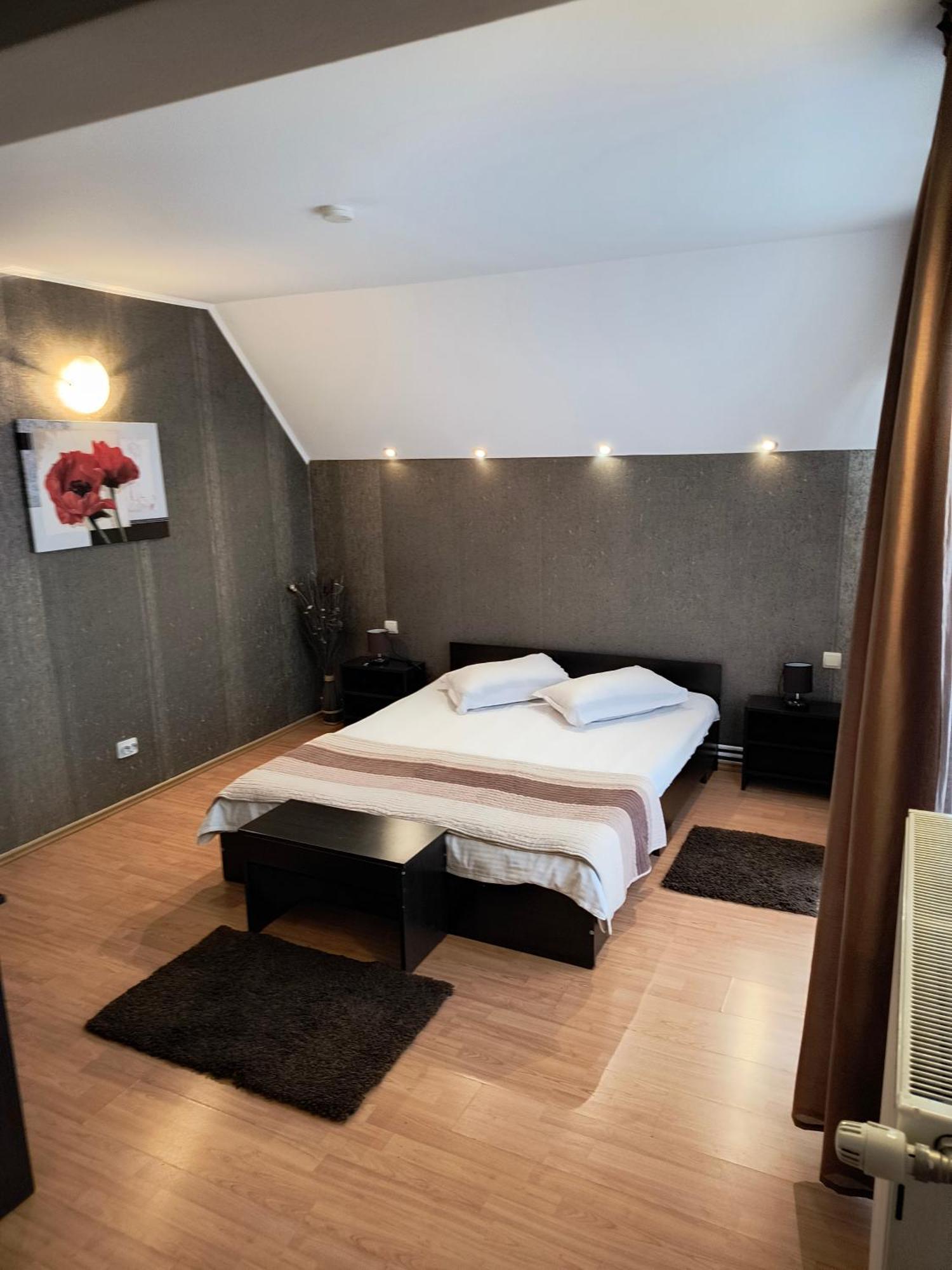 Casa Mais Brasov Bagian luar foto