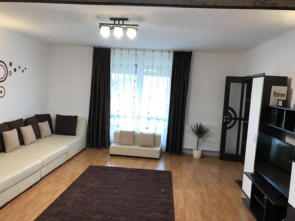 Casa Mais Brasov Bagian luar foto