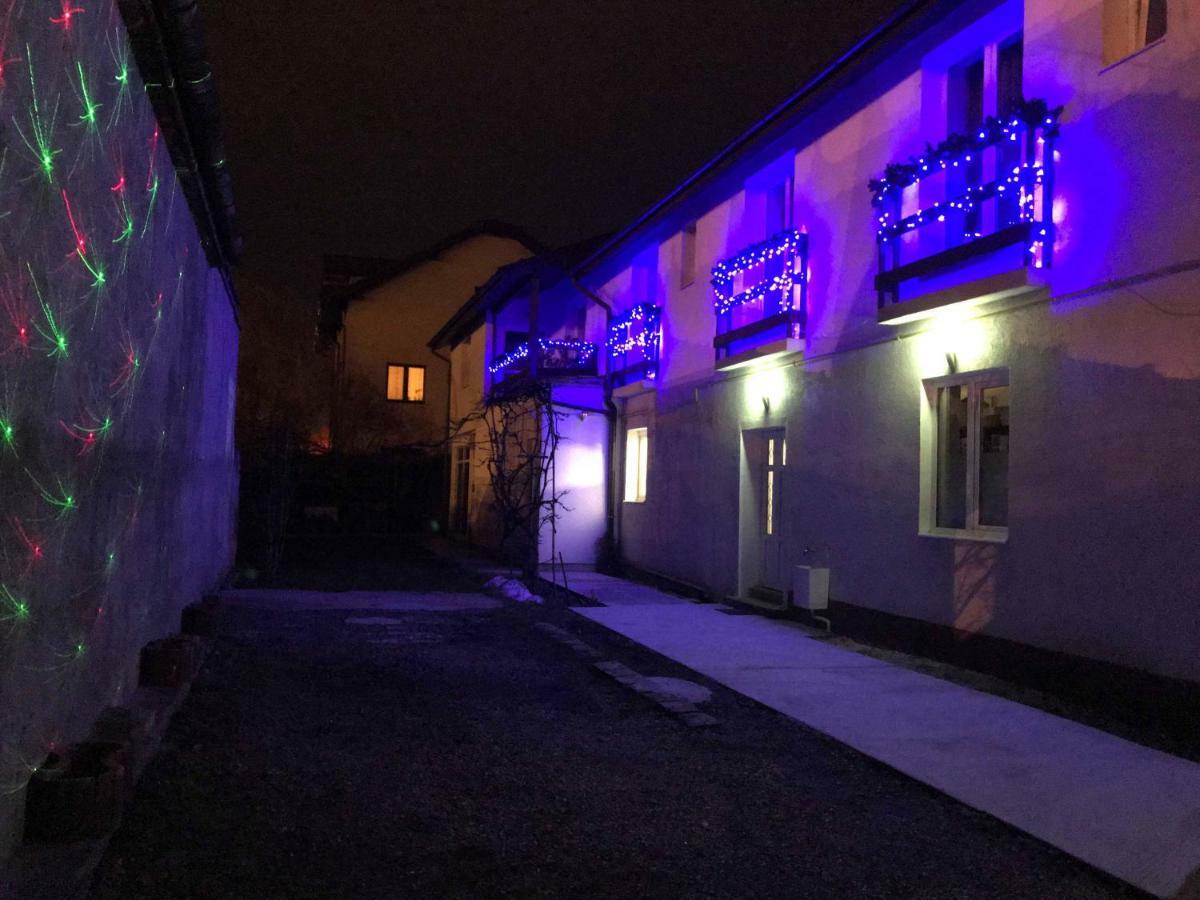 Casa Mais Brasov Bagian luar foto